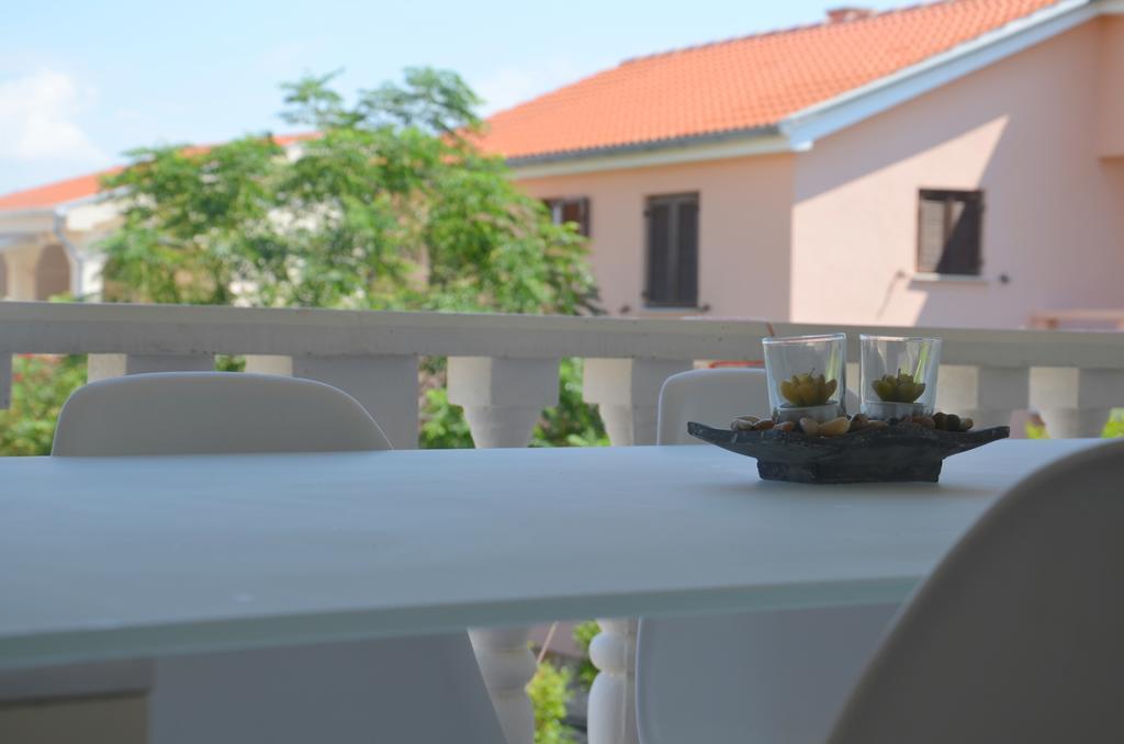 Appartement Apartman Medit à Vir Extérieur photo